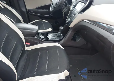 2017 Hyundai Santa Fe Sport 2.4L z USA, uszkodzony, nr VIN 5XYZUDLB8HG497577